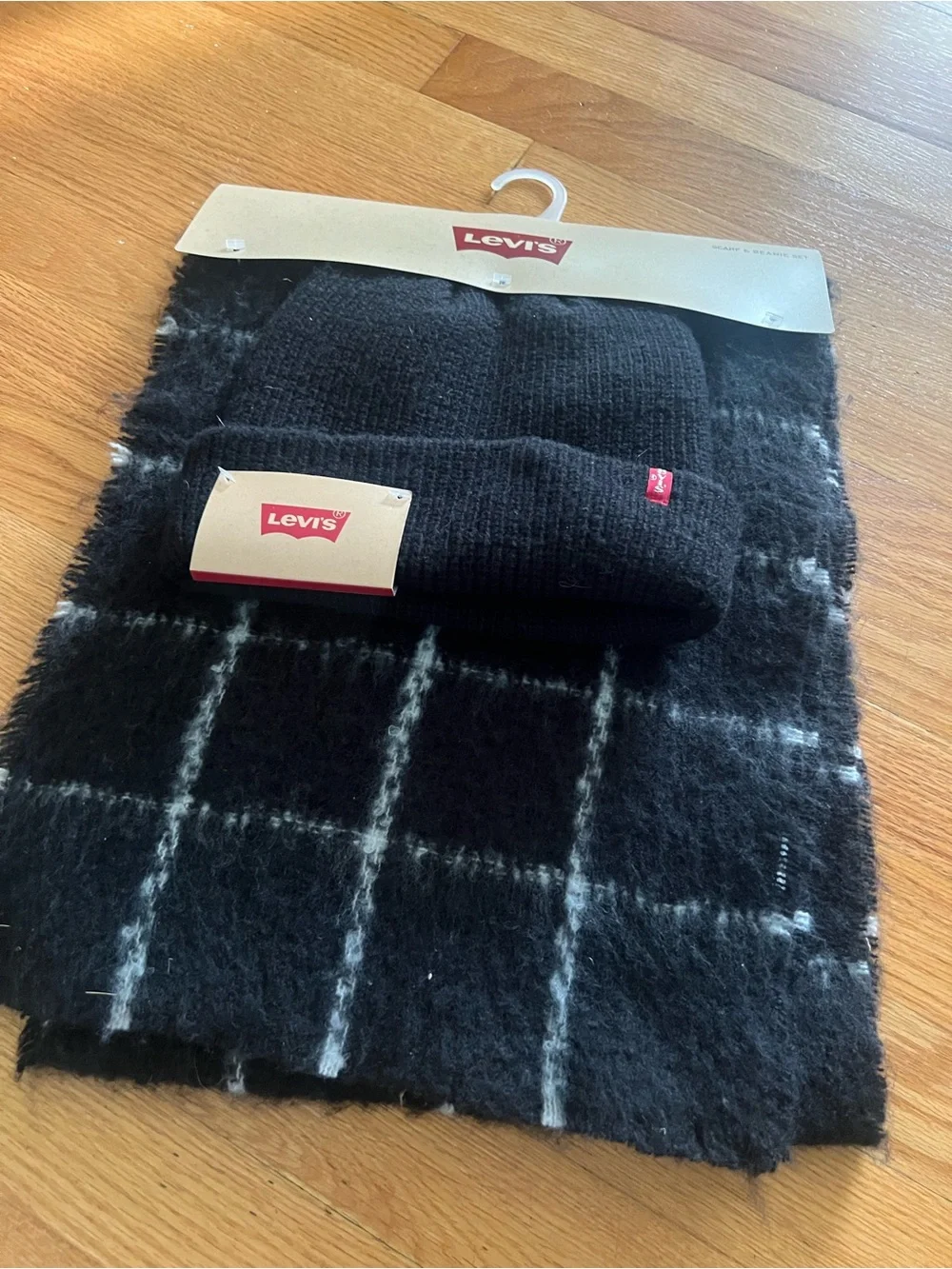 a Levi's Logo Beanie and Windowpane Scarf Set